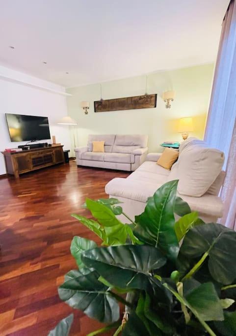 Re Gallo Luxury Apartment Plebiscito In Via Chiaia Неаполь Экстерьер фото