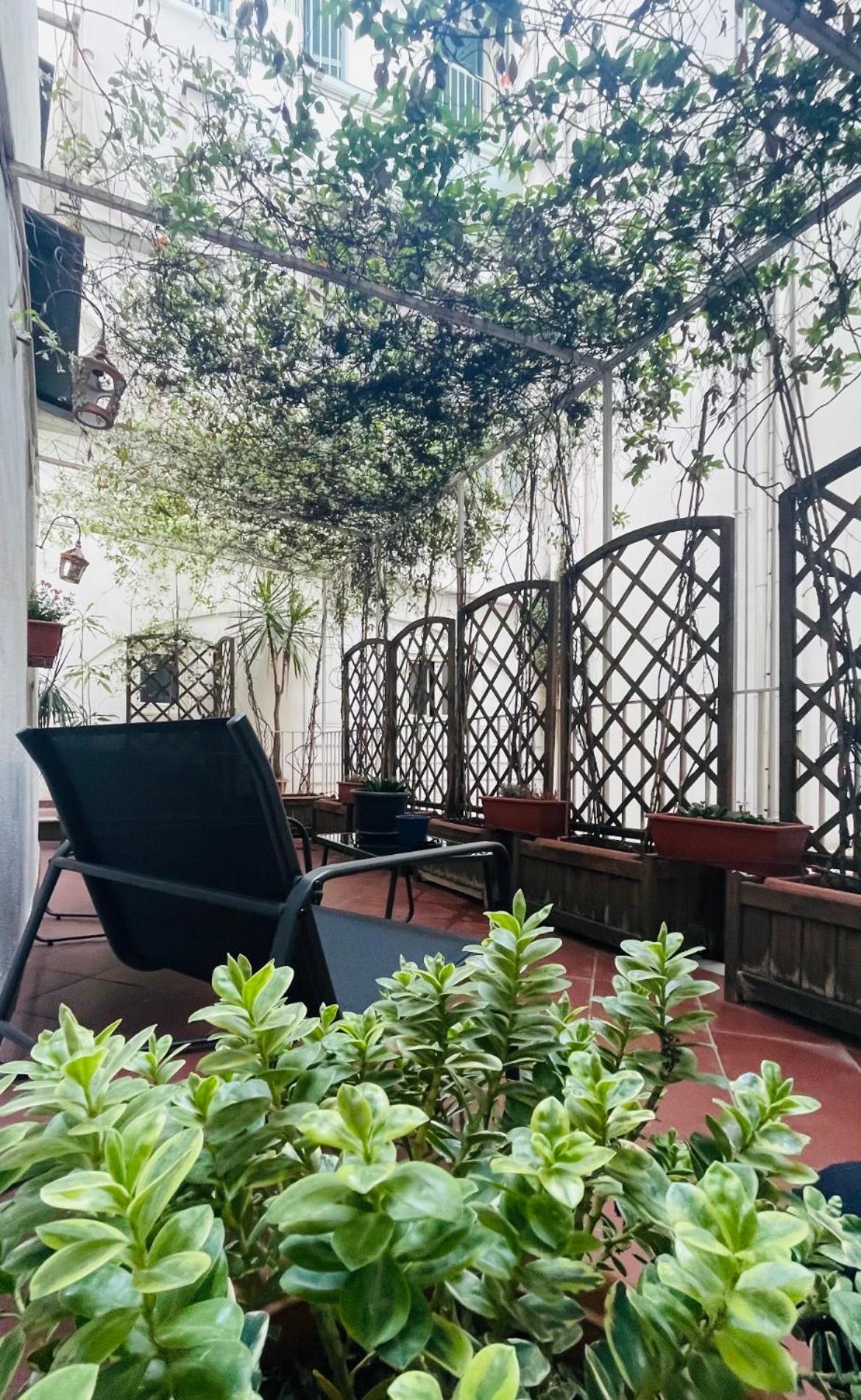 Re Gallo Luxury Apartment Plebiscito In Via Chiaia Неаполь Экстерьер фото
